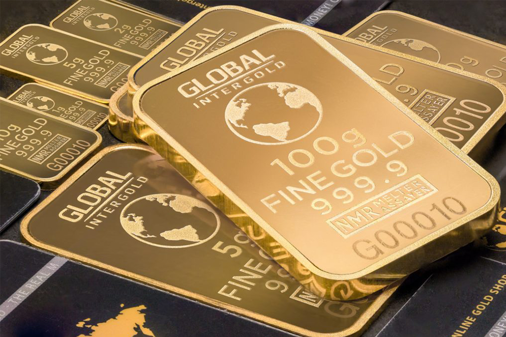 أسعار الذهب تتحرك في نطاق ضيق قبيل البيانات الأمريكية الهامة