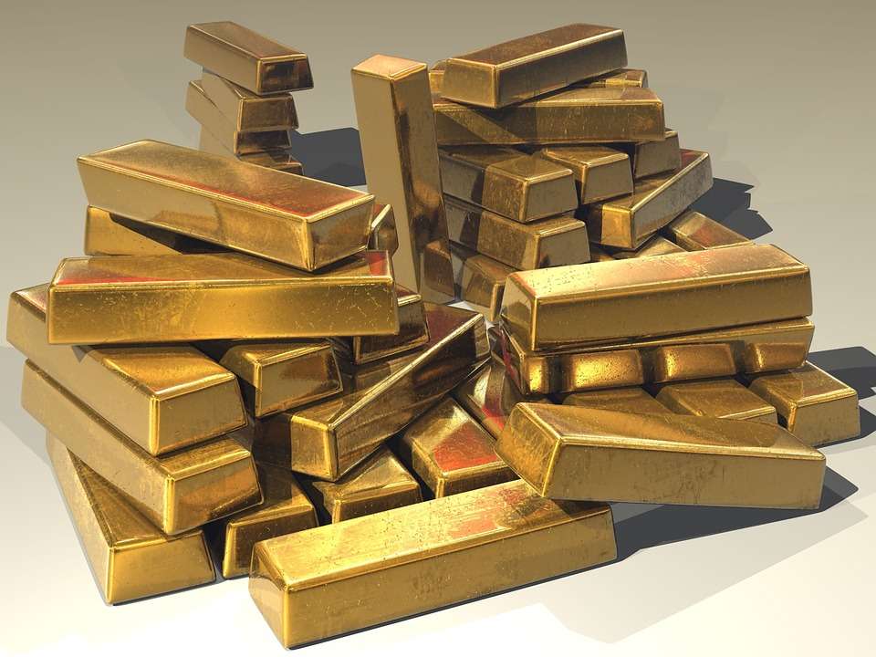 Gold soared amid slumped greenback