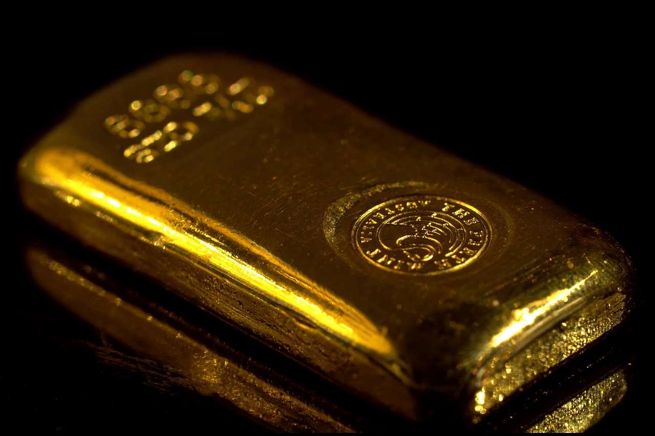 Gold prices steadied amid unclear stance of the interest rate trajectory