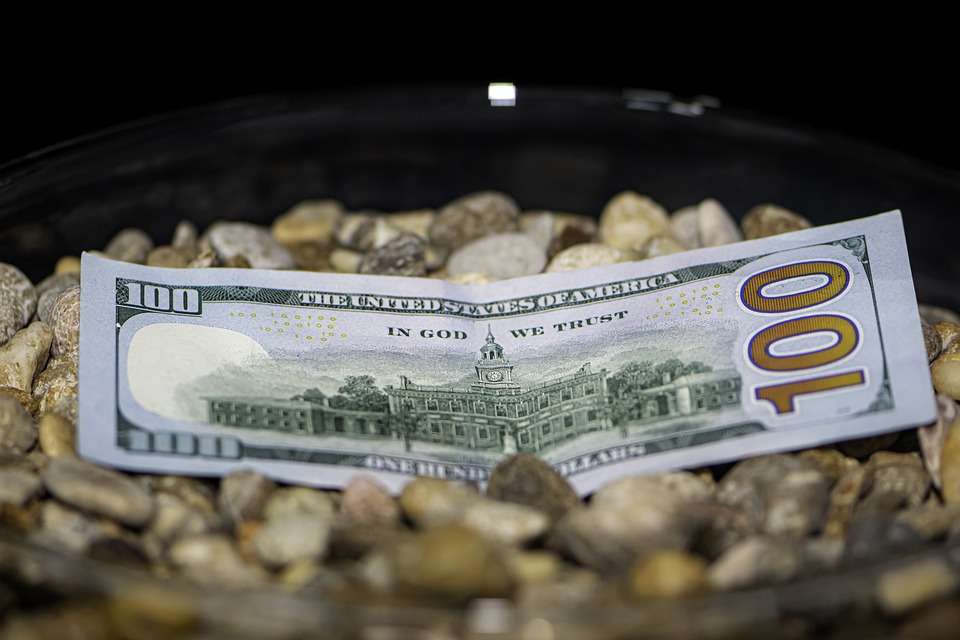 Fitch signals a potential downgrading of the U.S. rating drove up demand for the greenback