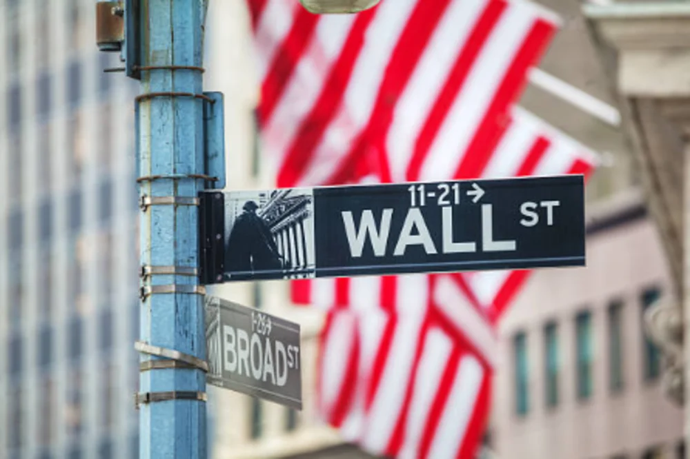 ارتفع مؤشر S&P 500 واستعاد عتبة 3700 بعد عطلة في الولايات المتحدة