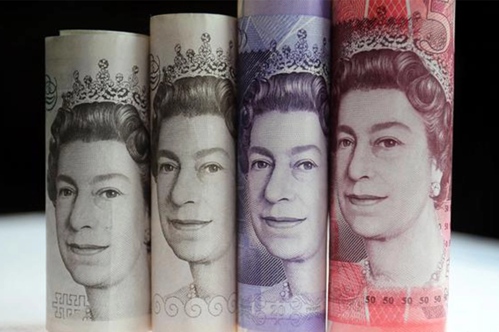 الإسترليني يرتد من 1.1726 دولار تزامناً مع صدور طلبيات السلع المعمرة الأمريكية