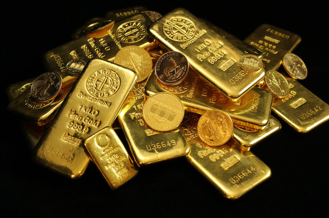 الذهب يرتفع لأعلى مستوى يومي ، حول مستوى 1640 دولار وسط ضعف الدولار الأمريكي
