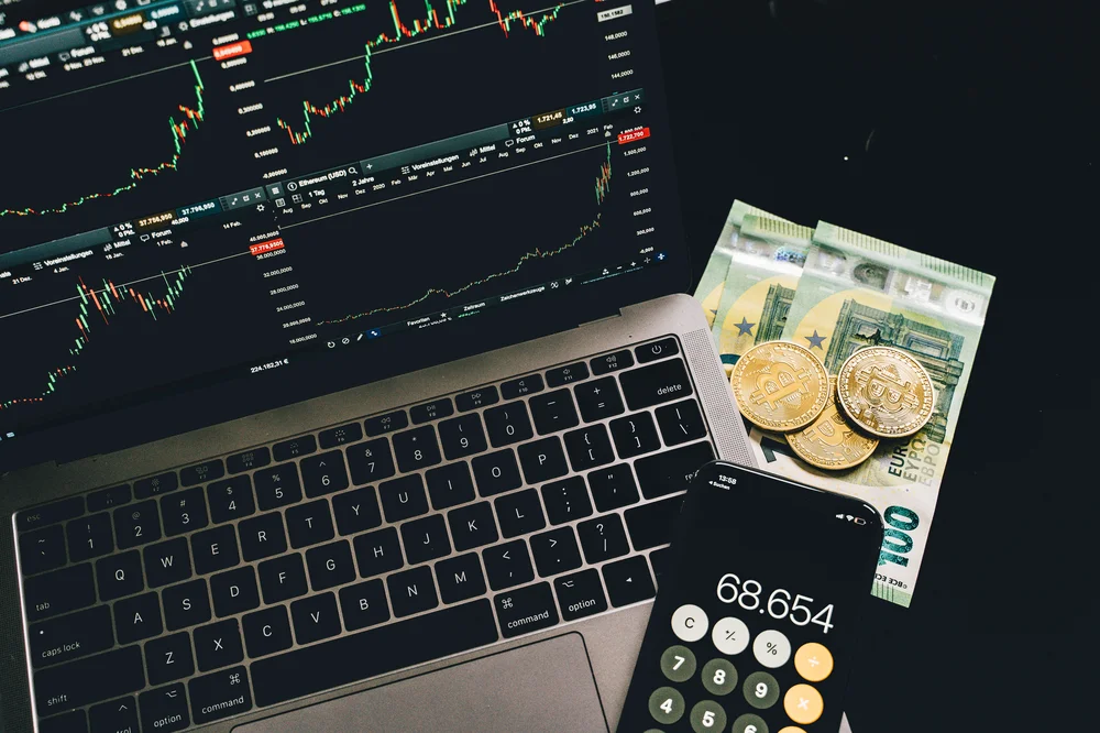 صناديق المؤشرات المتداولة ETFs، العوامل المؤثرة و قائمة أفضل 10 صناديق للتداول