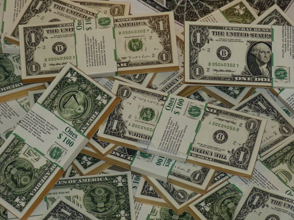 مؤشر الدولار الأمريكي يتذبذب حول 113.20 قبل محضر اجتماع اللجنة الفيدرالية للسوق المفتوحة