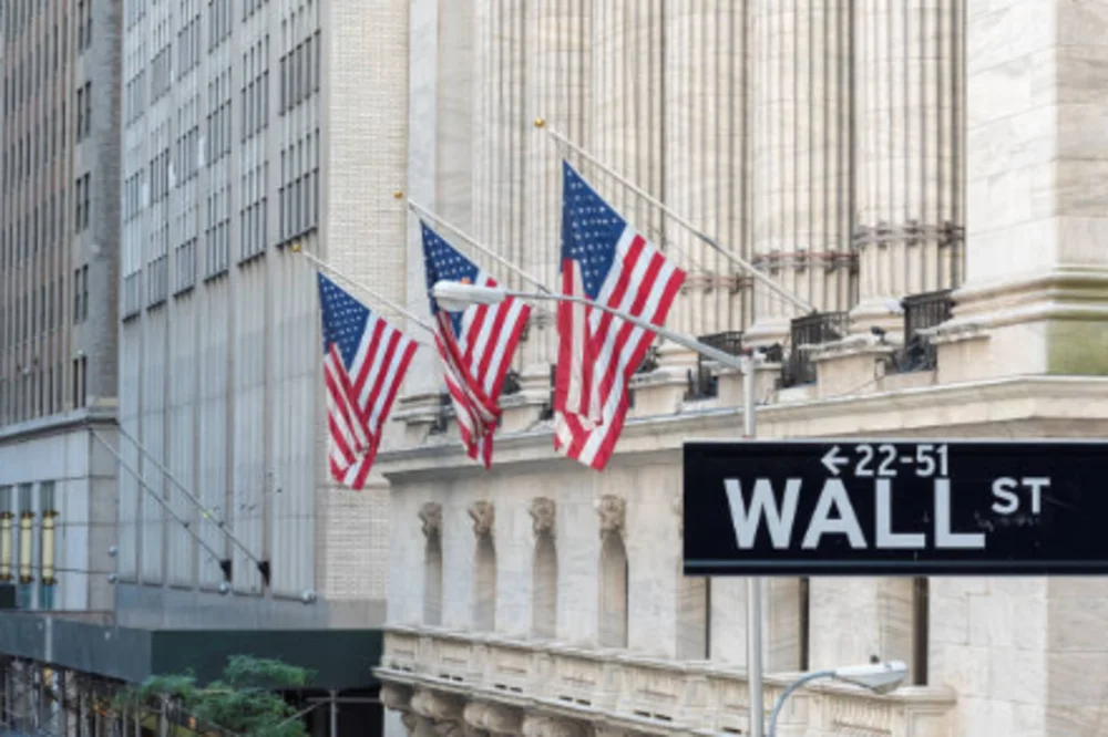 مؤشر ستاندرد آند بورز 500 يستقر عند 4280.14 مع انخفاض معدل التضخم الأمريكي